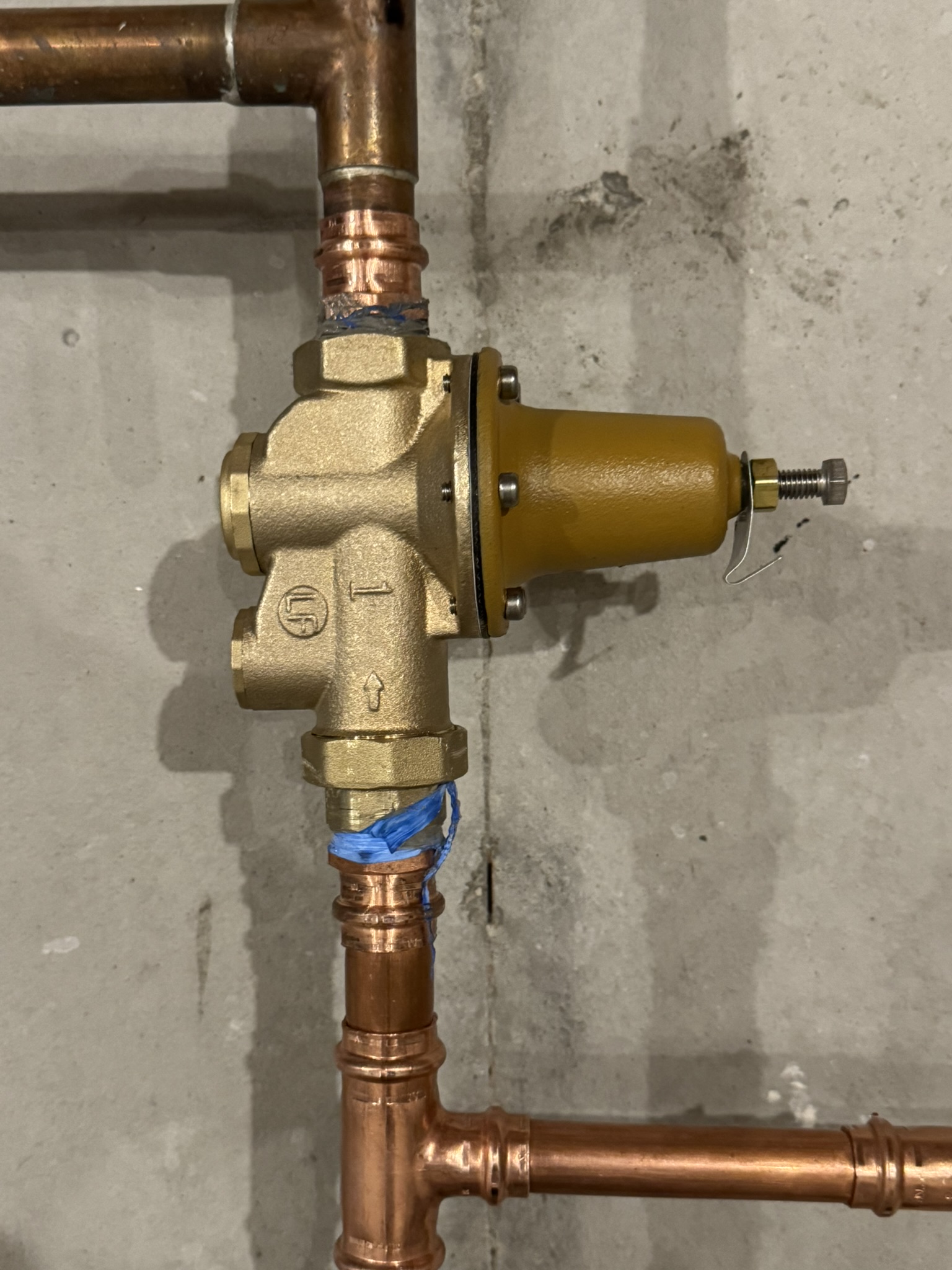 New pressure reducing valve after replacement