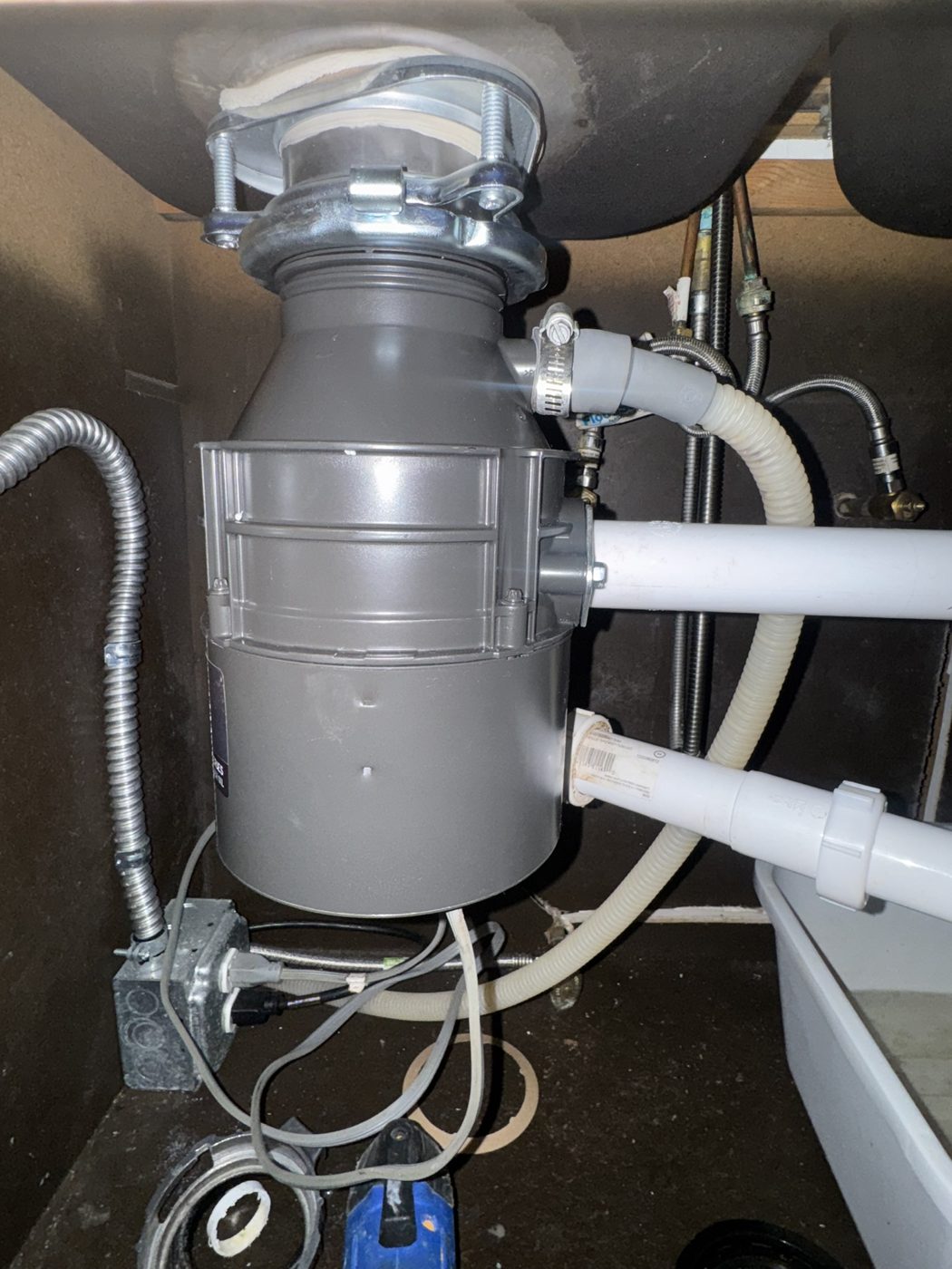 New garbage disposal after replacement